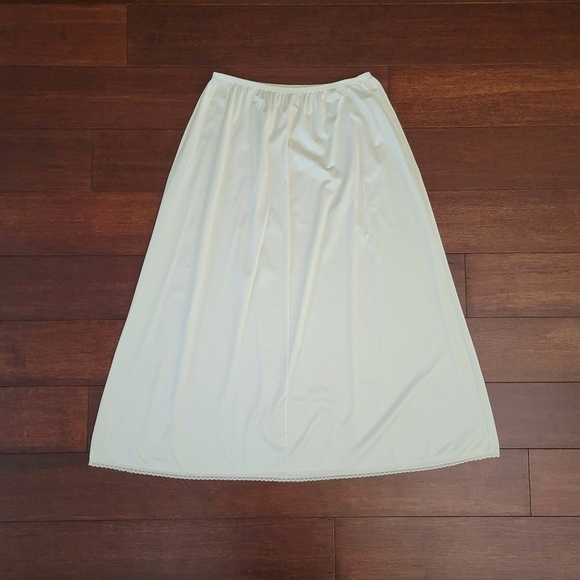 Vintage Vanity Fair Midi 32" Length Lace Trim Slip Women's Size L Ivory USA Made - Picture 3 of 5